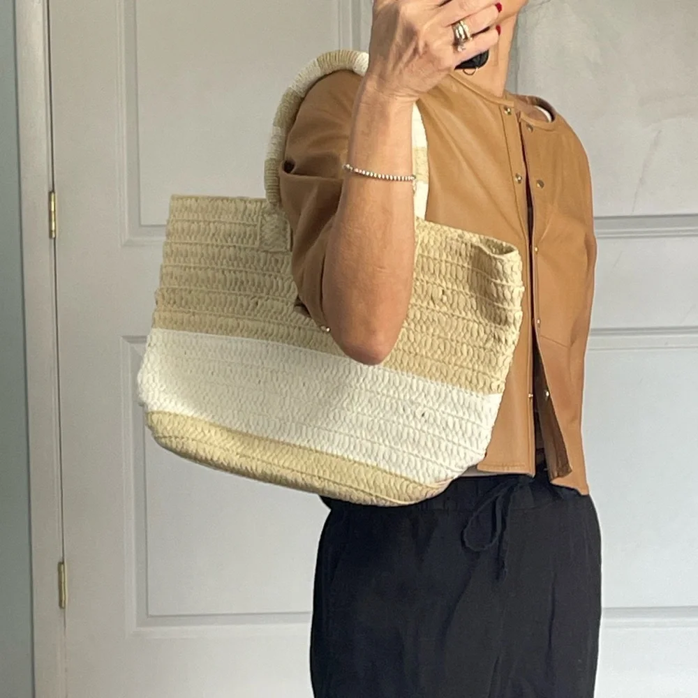 Altru Straw Bag - Picture 1 of 6